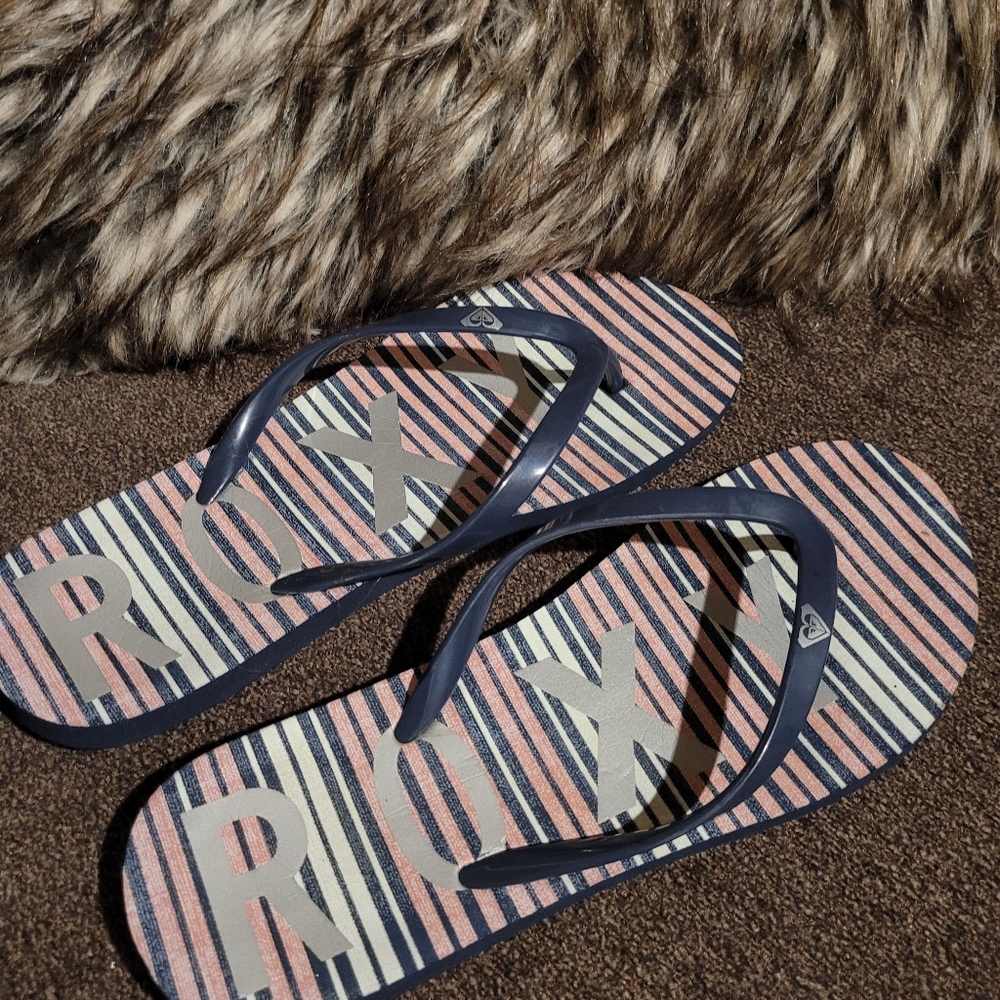 Roxy flip flops